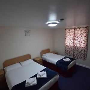 Hotel Woodlands, Ilford
