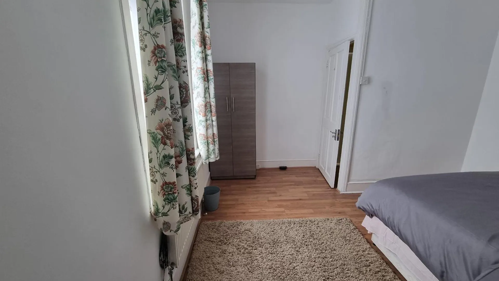 Guest house Ilford Town House Hotel United Kingdom